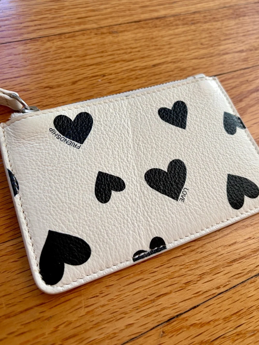 Frank & Eileen Cream Card Pouch with Black Heart Print🖤